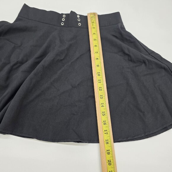 Black Flared Mini Skater Skirt 8/10 Grommet Waist Stretchy Y2K Gothcore Preppy - Picture 12 of 13